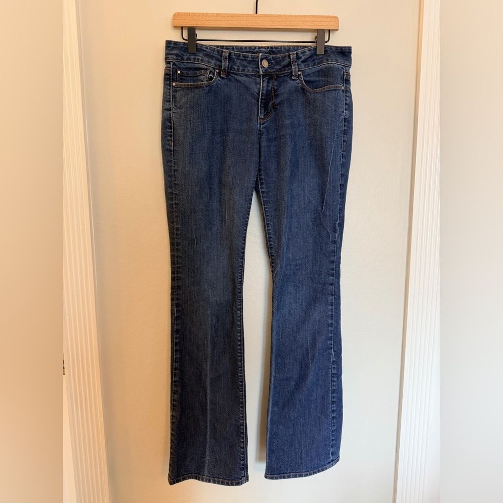 Ann Taylor Modern Straight Jeans - Size 6